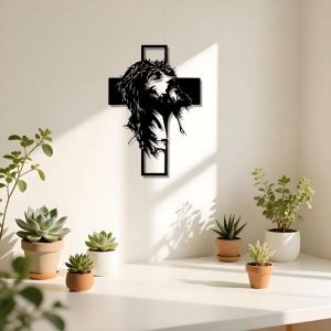 Modernus metalinis sieninis kryžius | JESUMET